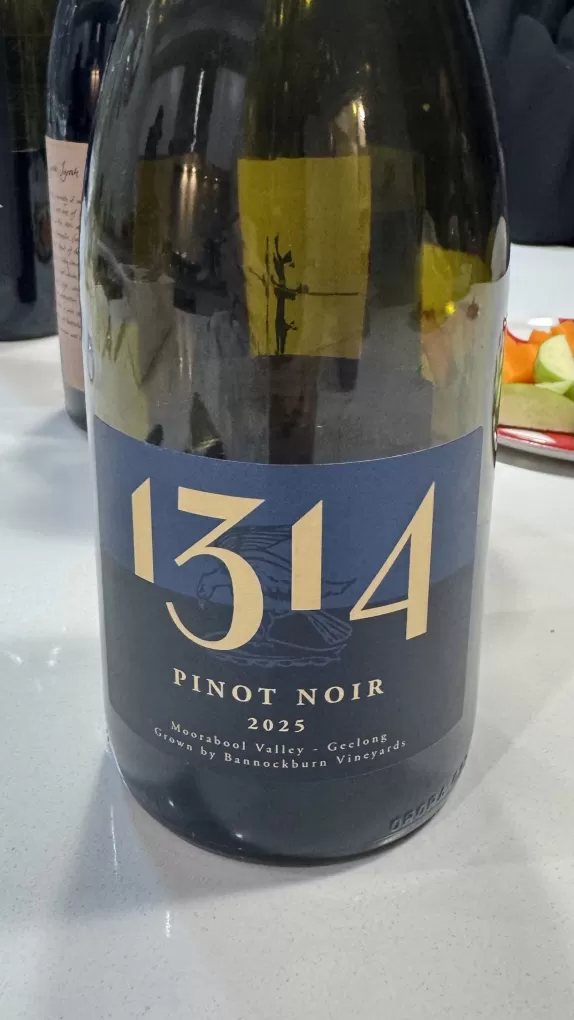 Wine bottle image